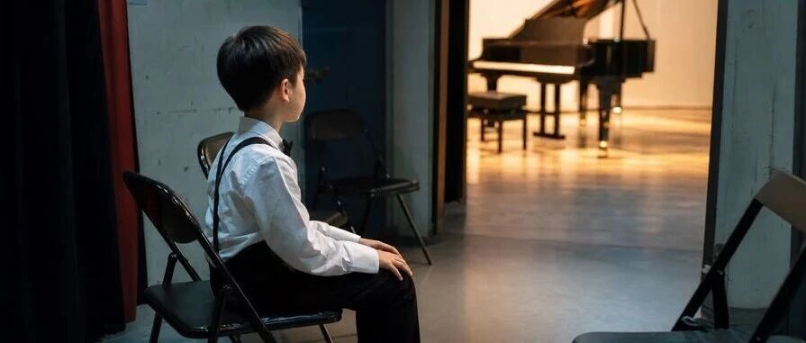 For a Child's First Piano Performance on Stage, Parents' Most Important Preparation Is Not "Don't Play Wrong Notes"