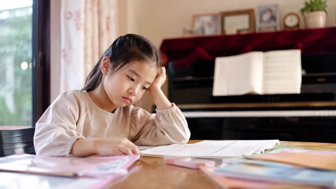 Piano practice scene related to the article
