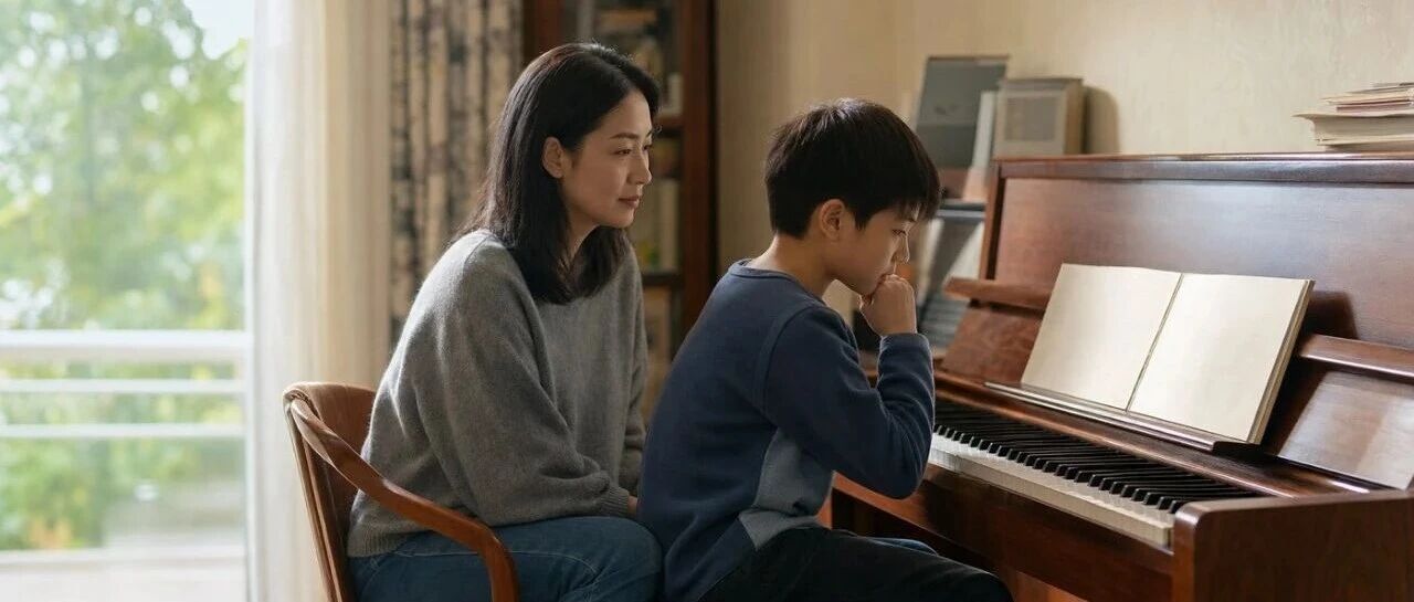 Some Children Can Play, but Start Fearing Mistakes as Soon as They Sit Next to a Parent